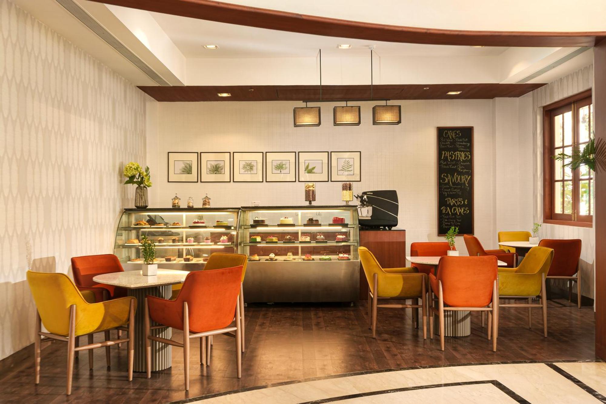 Dlf Club 5 Hotel Gurgaon Exterior foto