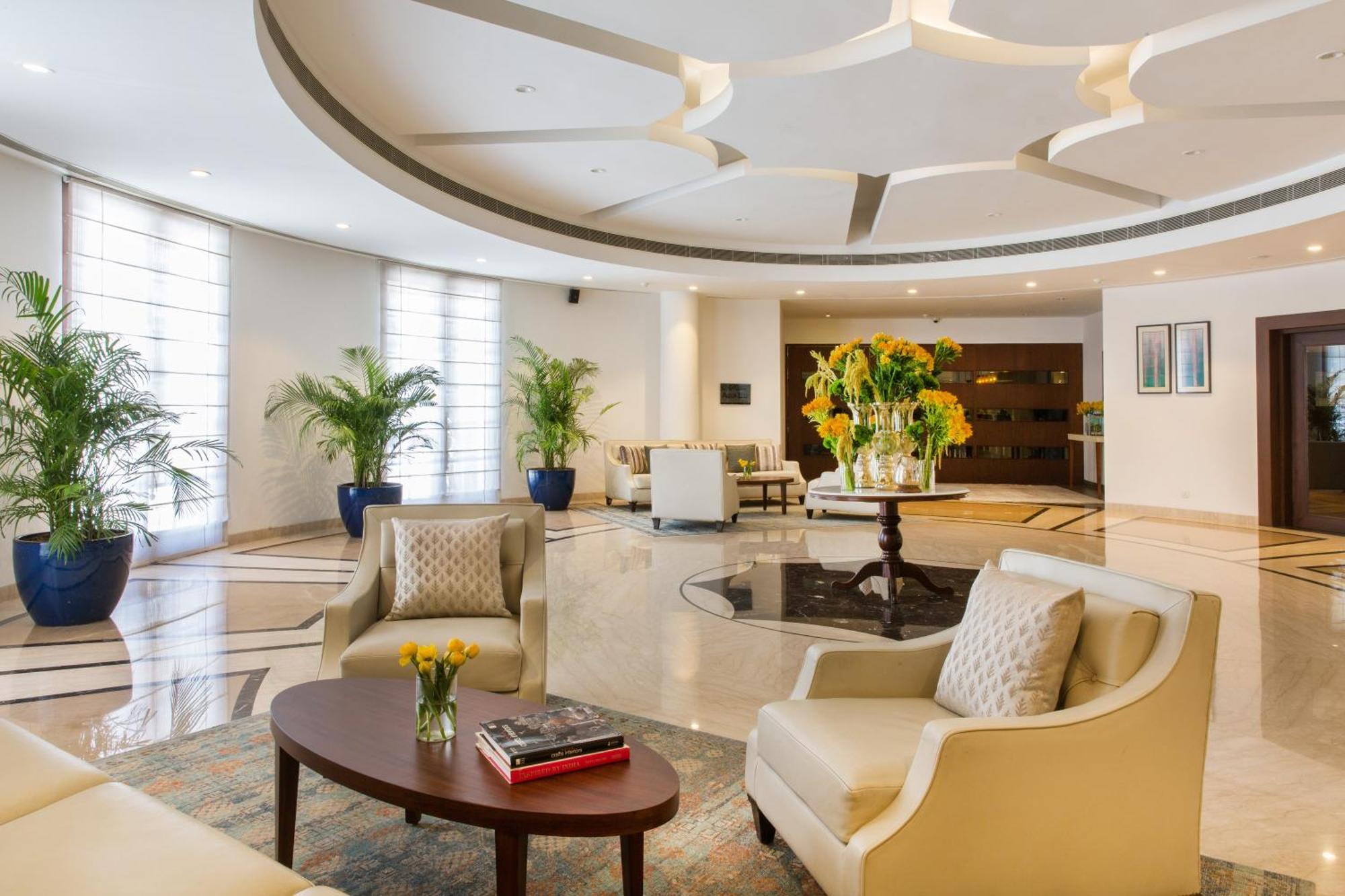 Dlf Club 5 Hotel Gurgaon Exterior foto
